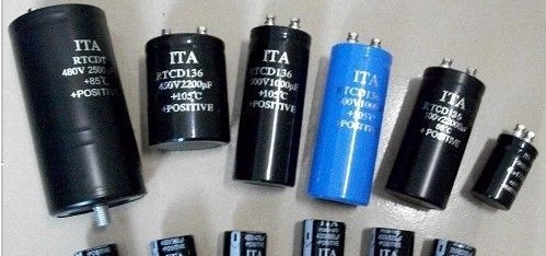 電容器 電容器